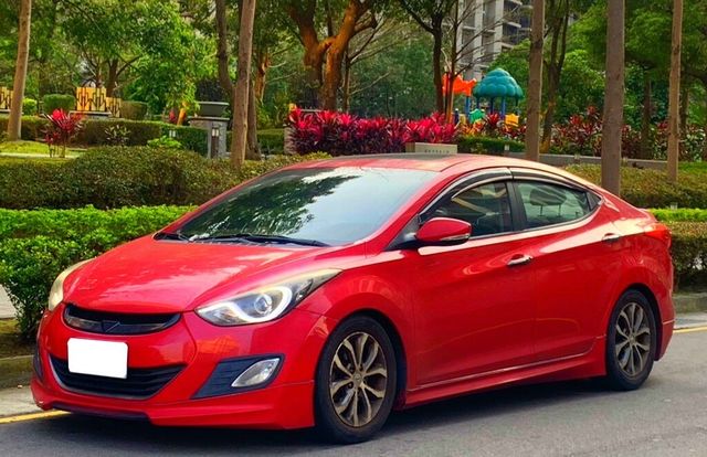HYUNDAI現代 ELANTRA  第1張相片