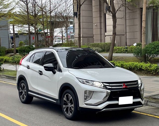 MITSUBISHI三菱 ECLIPSE  第3張相片