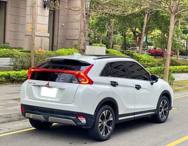 MITSUBISHI三菱 ECLIPSE  第4張相片