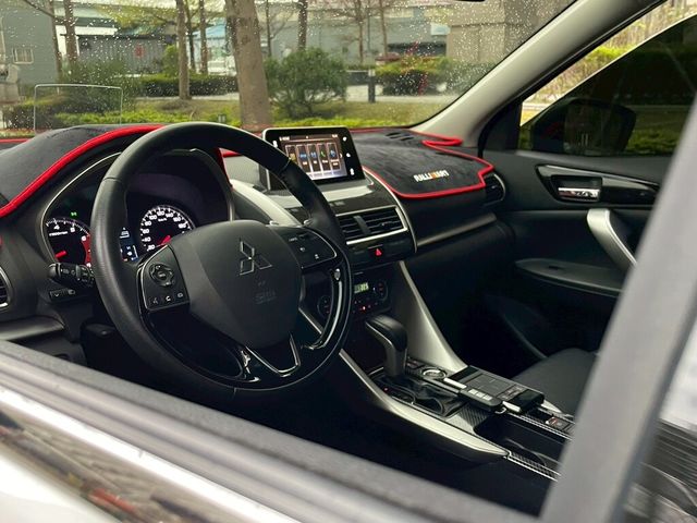 MITSUBISHI三菱 ECLIPSE  第5張相片