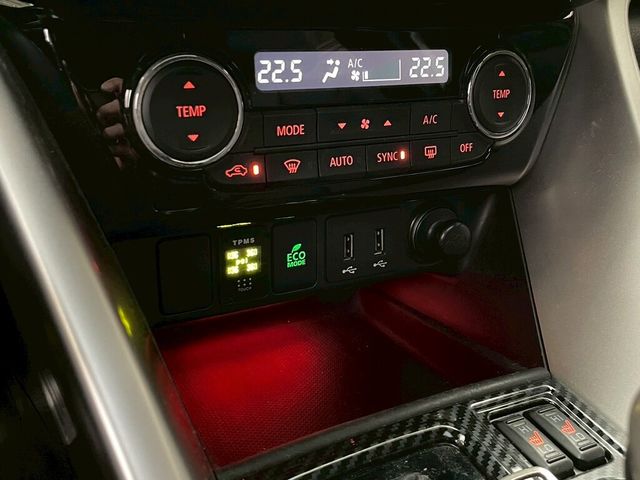MITSUBISHI三菱 ECLIPSE  第12張相片