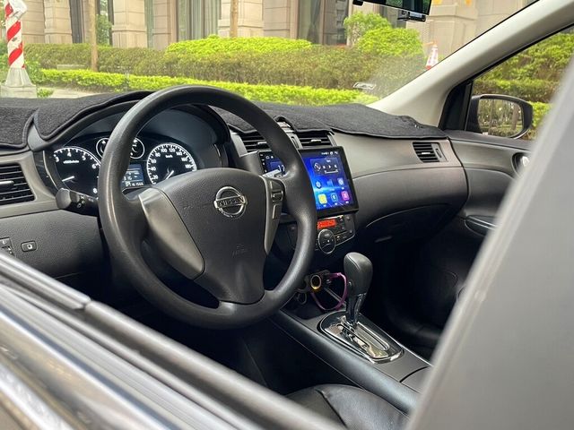 NISSAN日產 TIIDA  第5張相片