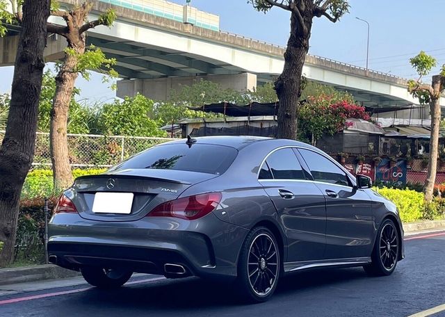 M-BENZ賓士 CLA250  第4張相片