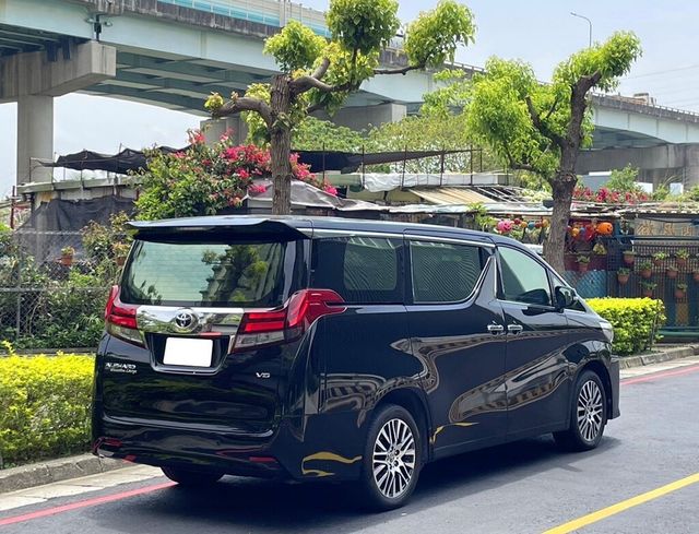 TOYOTA豐田 ALPHARD  第4張相片