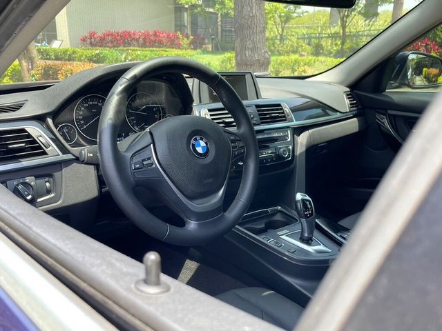 BMW寶馬 318IA  第5張相片