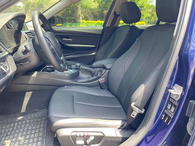 BMW寶馬 318IA  第6張相片