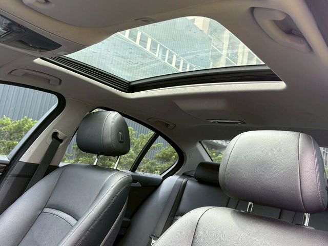 BMW寶馬 520I  第12張相片
