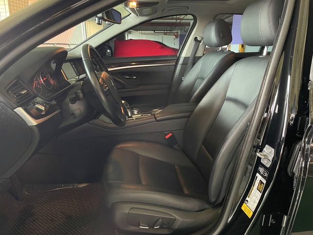 BMW寶馬 528I  第6張相片