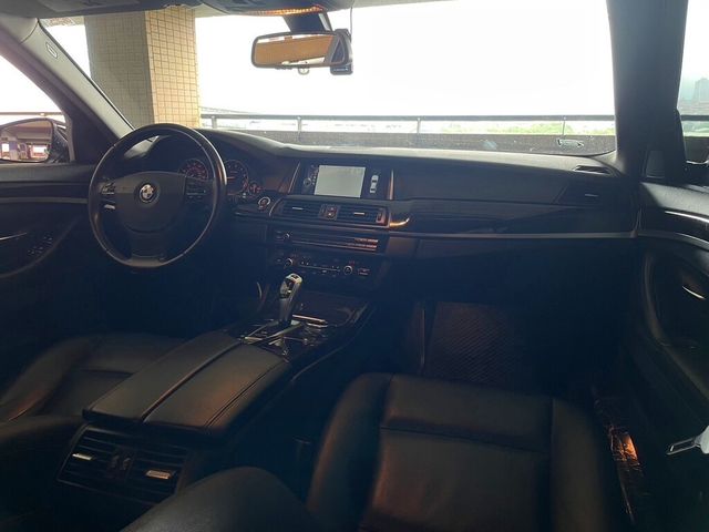 BMW寶馬 528I  第7張相片