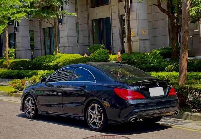 M-BENZ賓士 CLA250  第2張相片