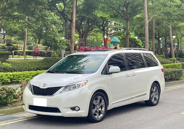 TOYOTA豐田 SIENNA  第1張相片