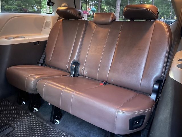 TOYOTA豐田 SIENNA  第7張相片