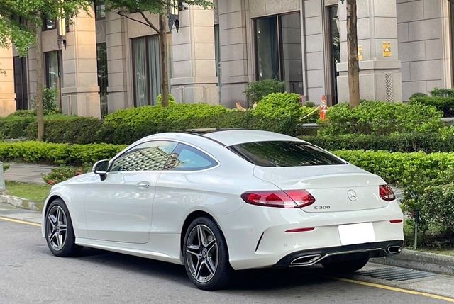 M-BENZ賓士 C300 COUPE  第2張相片