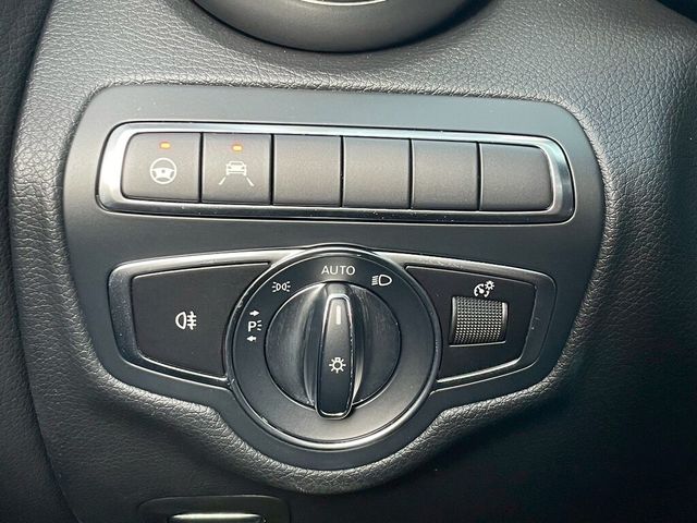 M-BENZ賓士 C300 COUPE  第11張相片