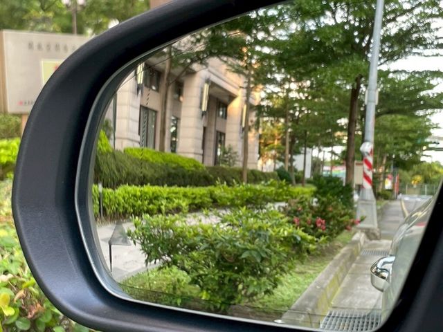 M-BENZ賓士 C300 COUPE  第16張相片