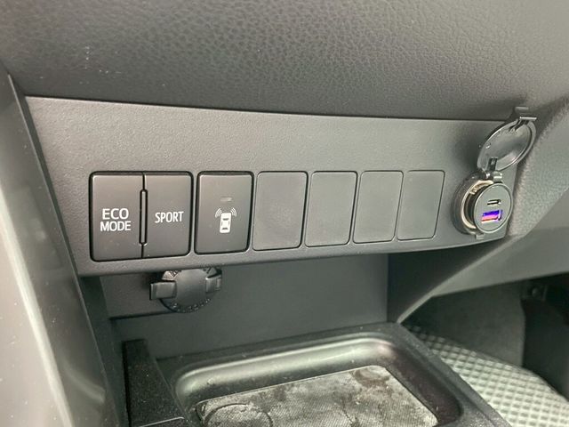 TOYOTA豐田 RAV4  第16張相片