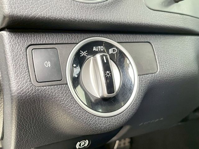 M-BENZ賓士 C250  第17張相片