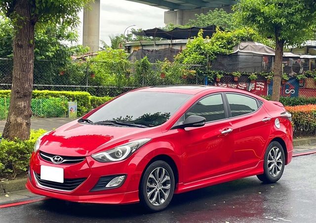 HYUNDAI現代 ELANTRA  第1張相片