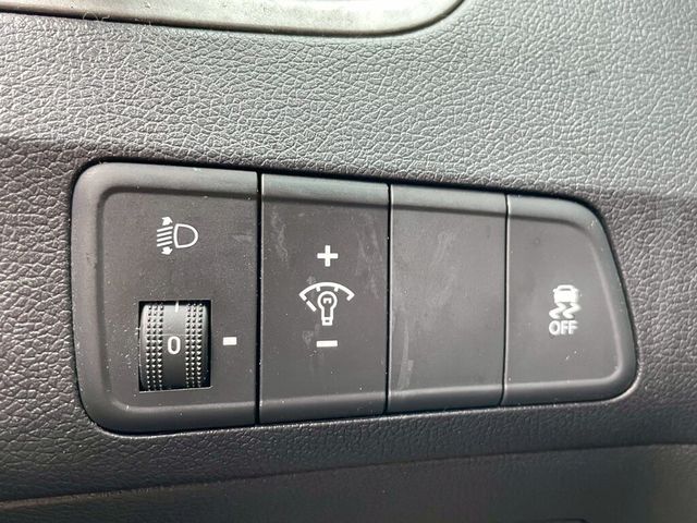 HYUNDAI現代 ELANTRA  第16張相片