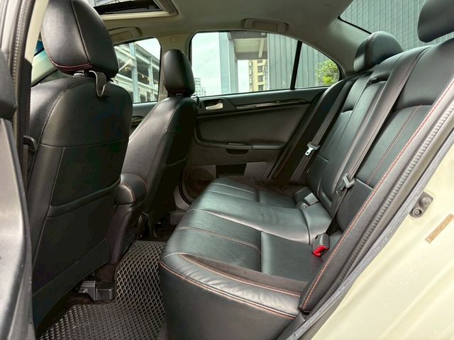 MITSUBISHI三菱 LANCER IO  第8張相片