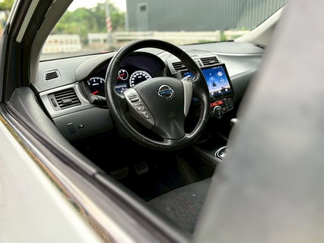 NISSAN日產 TIIDA  第6張相片