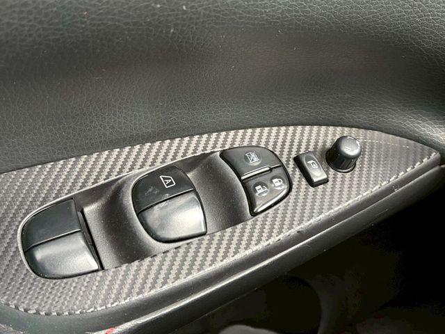 NISSAN日產 TIIDA  第10張相片