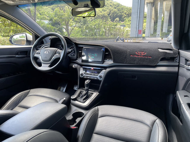 HYUNDAI現代 ELANTRA  第9張相片