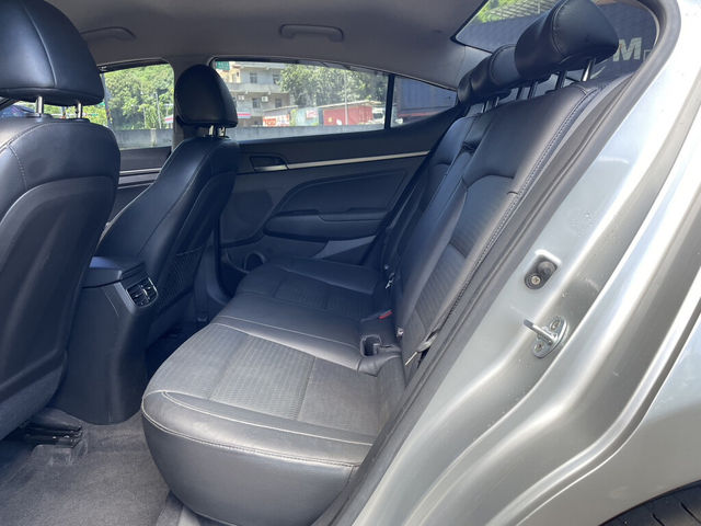 HYUNDAI現代 ELANTRA  第10張相片