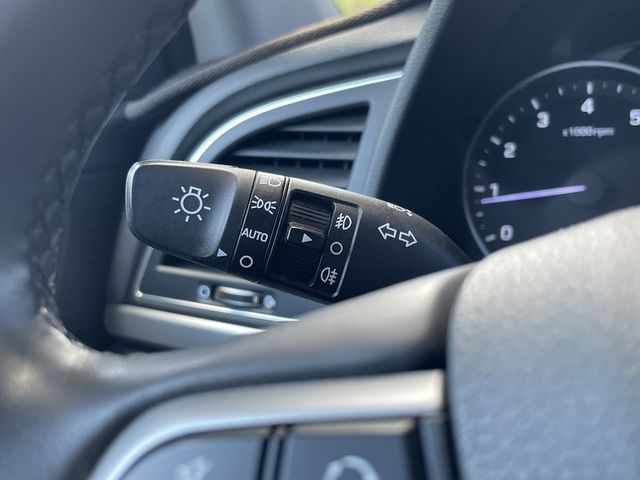 HYUNDAI現代 ELANTRA  第14張相片