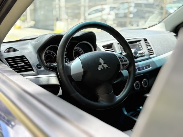 MITSUBISHI三菱 LANCER FORTIS  第6張相片