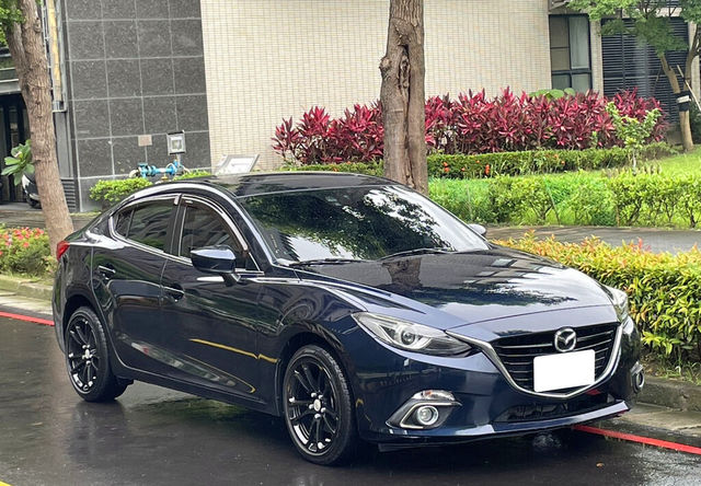 MAZDA馬自達 MAZDA 3  第3張相片