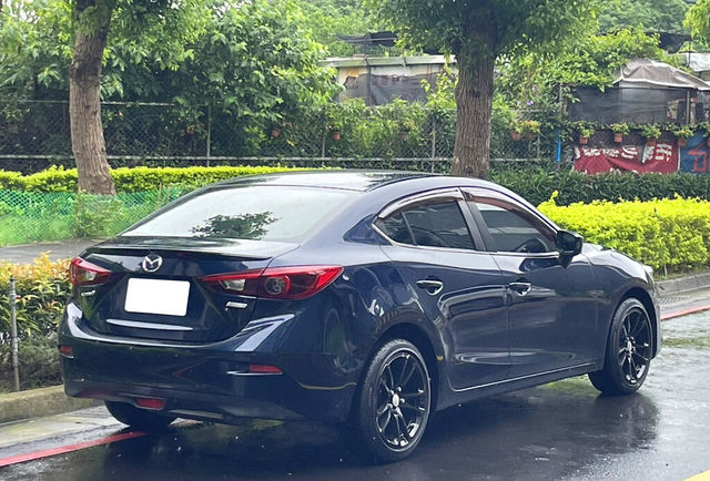 MAZDA馬自達 MAZDA 3  第4張相片