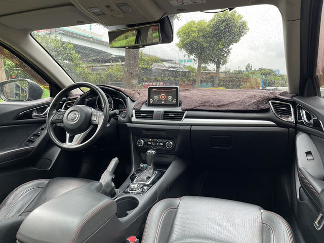 MAZDA馬自達 MAZDA 3  第8張相片