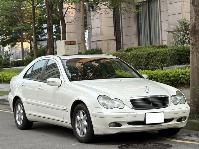 M-BENZ賓士 C200K  第3張相片
