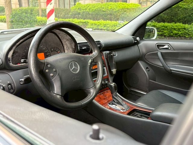 M-BENZ賓士 C200K  第5張相片