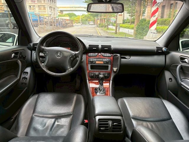 M-BENZ賓士 C200K  第7張相片