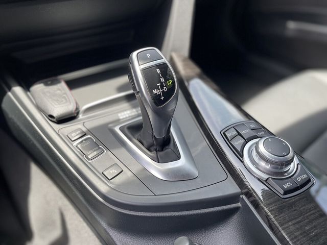 BMW寶馬 320I LCI  第17張相片