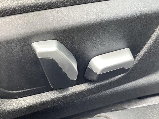 BMW寶馬 320I LCI  第18張相片