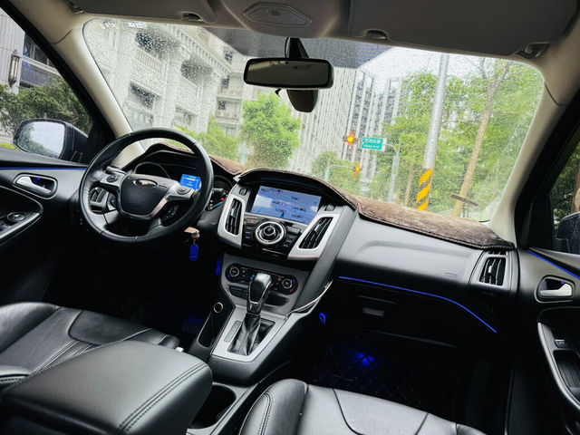 FORD福特 FOCUS  第7張相片