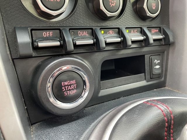 SUBARU速霸陸 BRZ  第12張相片
