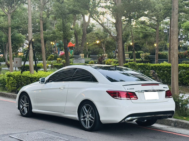 M-BENZ賓士 E200 COUPE  第2張相片