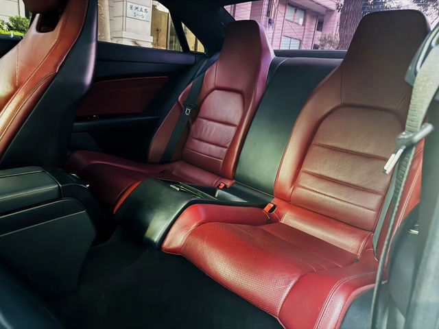 M-BENZ賓士 E200 COUPE  第7張相片