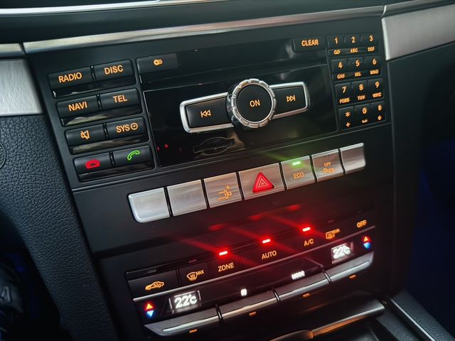 M-BENZ賓士 E200 COUPE  第10張相片