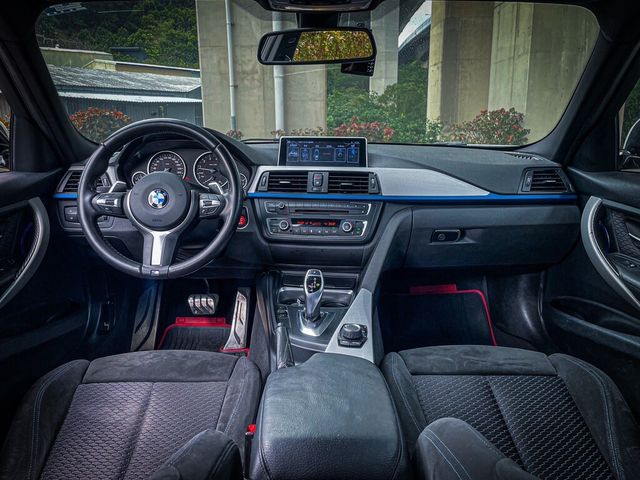 BMW寶馬 320I M SPORT  第8張相片