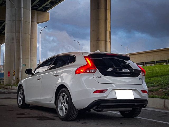 VOLVO富豪 V40  第4張相片