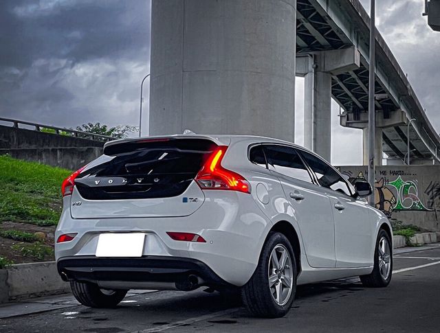 VOLVO富豪 V40  第6張相片