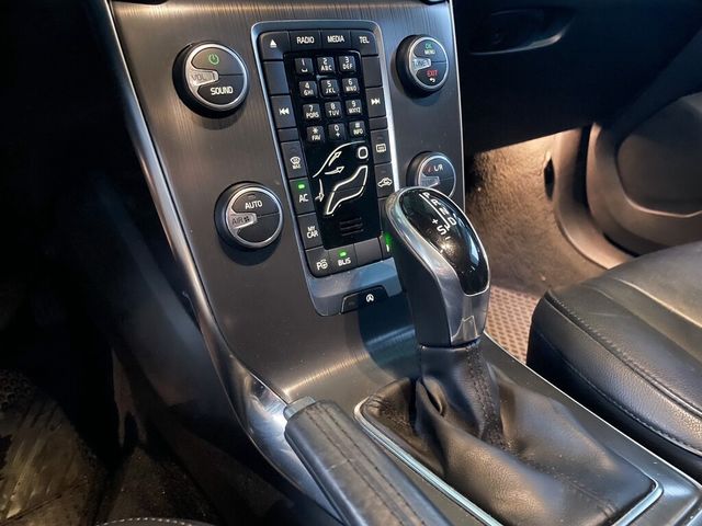 VOLVO富豪 V40  第11張相片