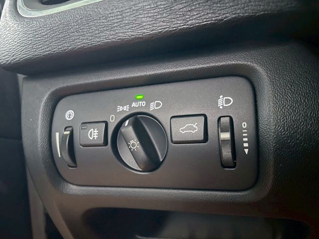 VOLVO富豪 V40  第15張相片