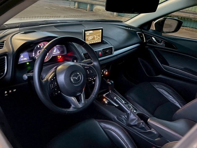 MAZDA馬自達 MAZDA 3  第6張相片