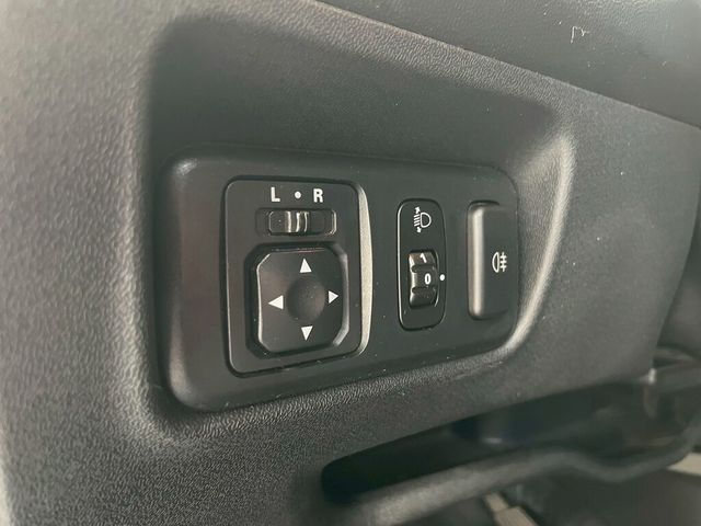 MITSUBISHI三菱 COLT PLUS  第14張相片